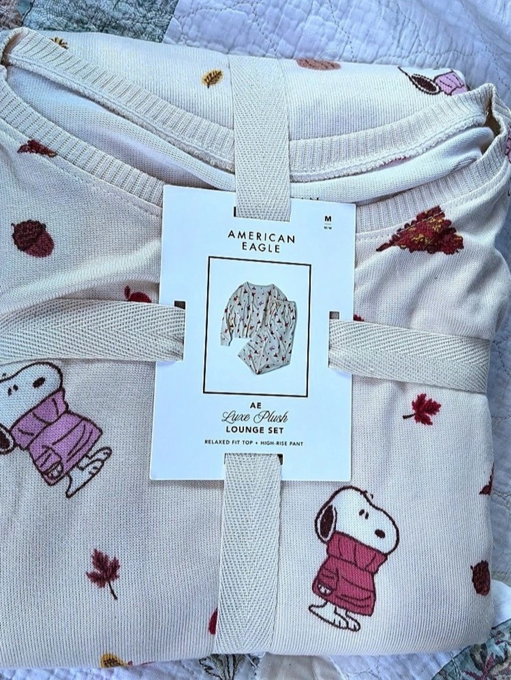 American Eagle AE Luxe Plush Lounge Set Snoopy Cream & Red Medium